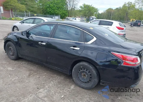 2014 Nissan Altima 2.5 S z USA, uszkodzony, nr VIN 1N4AL3AP8EN370637